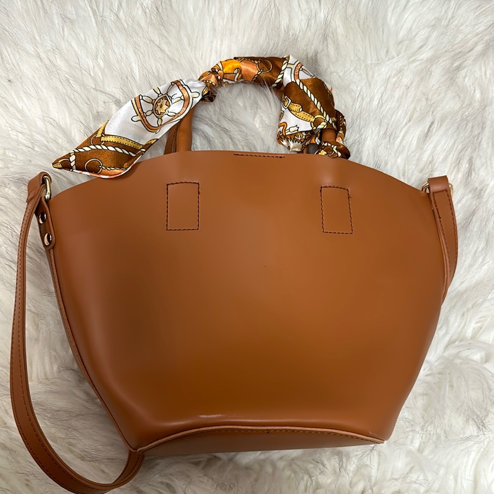Hand bag
